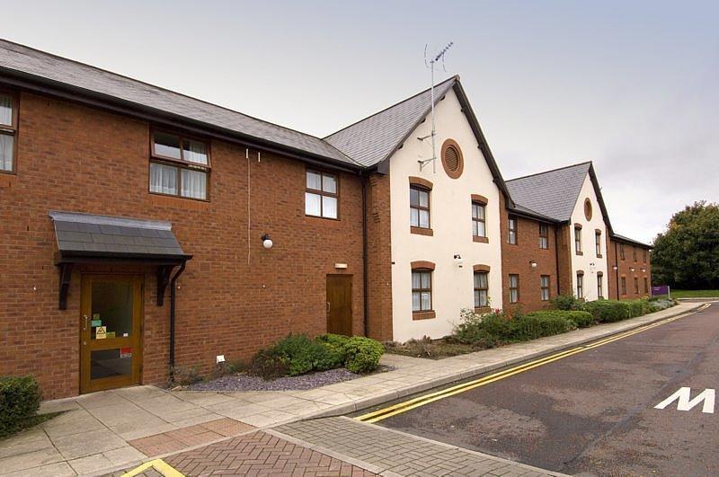 Premier Inn Chester Central - North Exterior foto