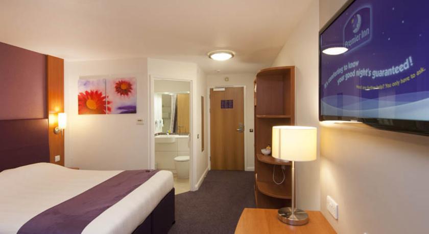 Premier Inn Chester Central - North Exterior foto